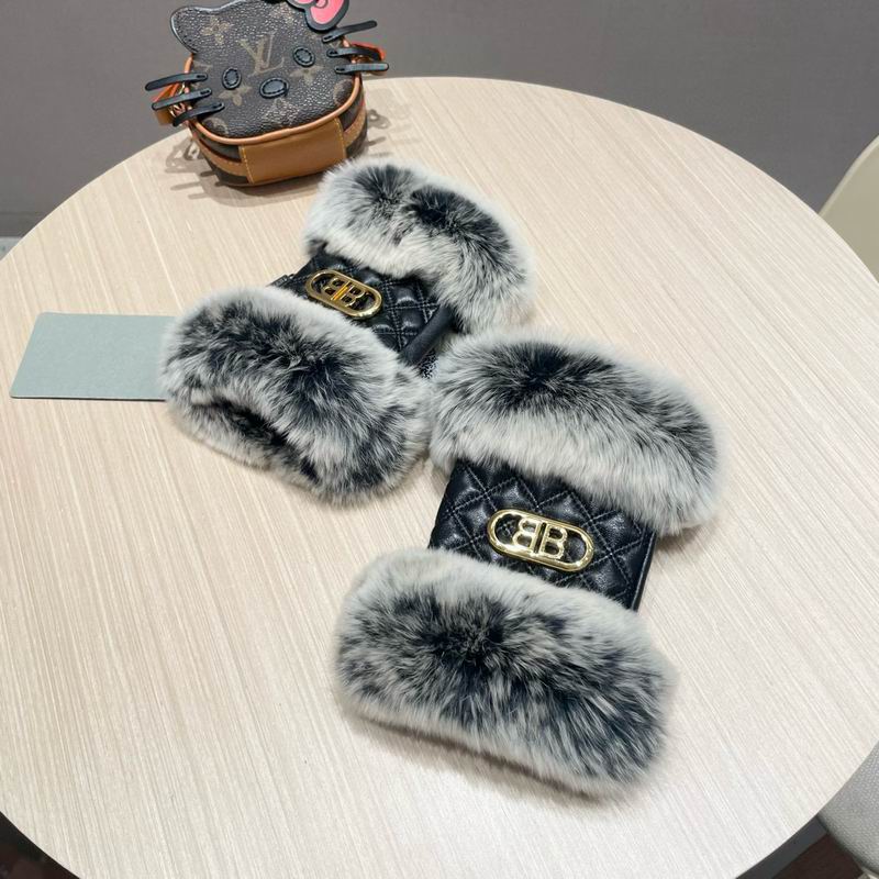 Balenciaga gloves 148 (1)