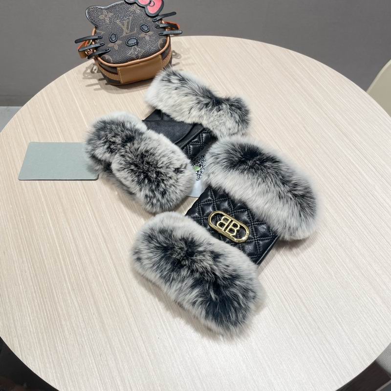 Balenciaga gloves 148 (9)