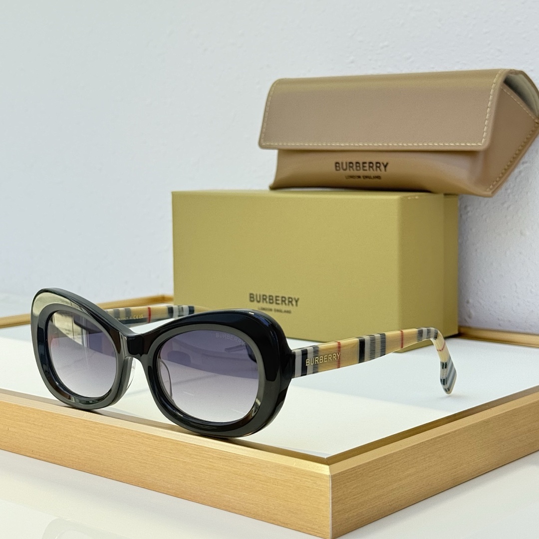 Burberry Glasses smr (122)