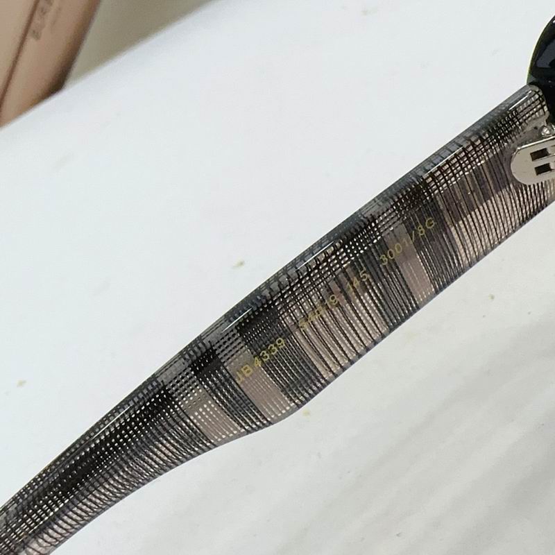 Burberry Glasses smr (39)