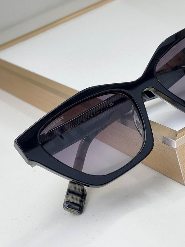 Burberry Glasses smr (58)