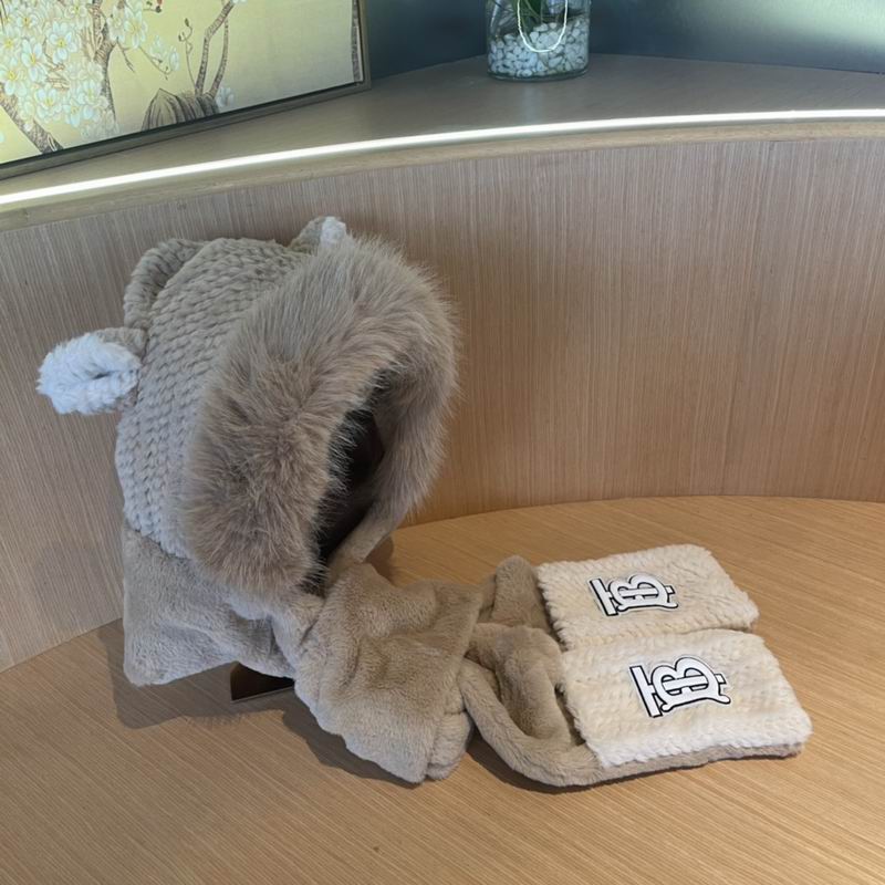 Burberry Scarf Hat (152)