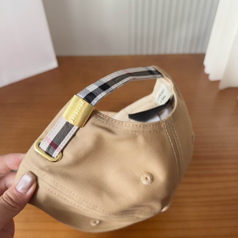 Burberry cap (1111)