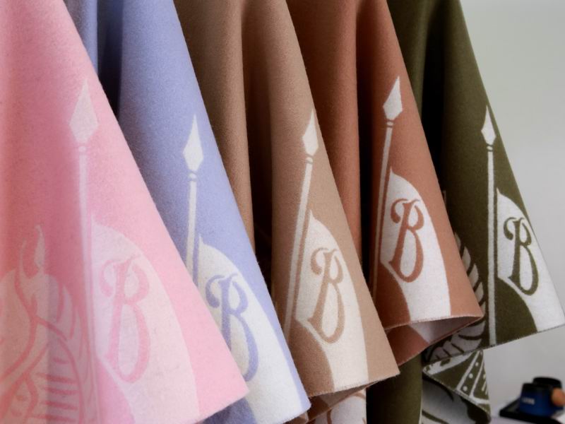 Burberry cloak 135X170cm 100%羊绒 E40 (1)