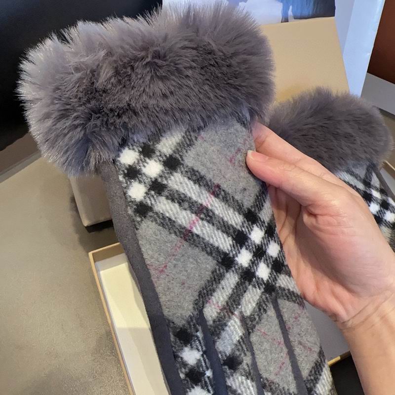 Burberry gloves 69 (2)