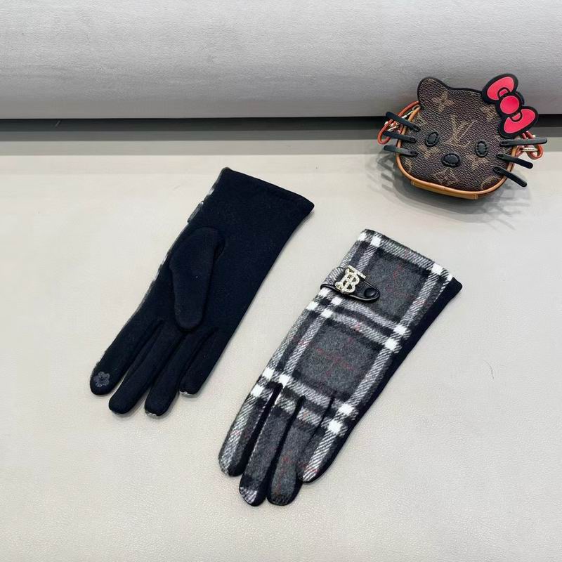 Burberry gloves 84 (20)
