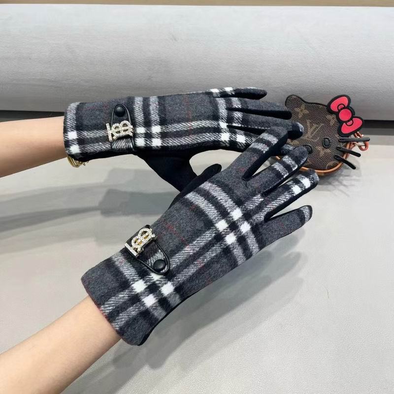 Burberry gloves 84 (24)