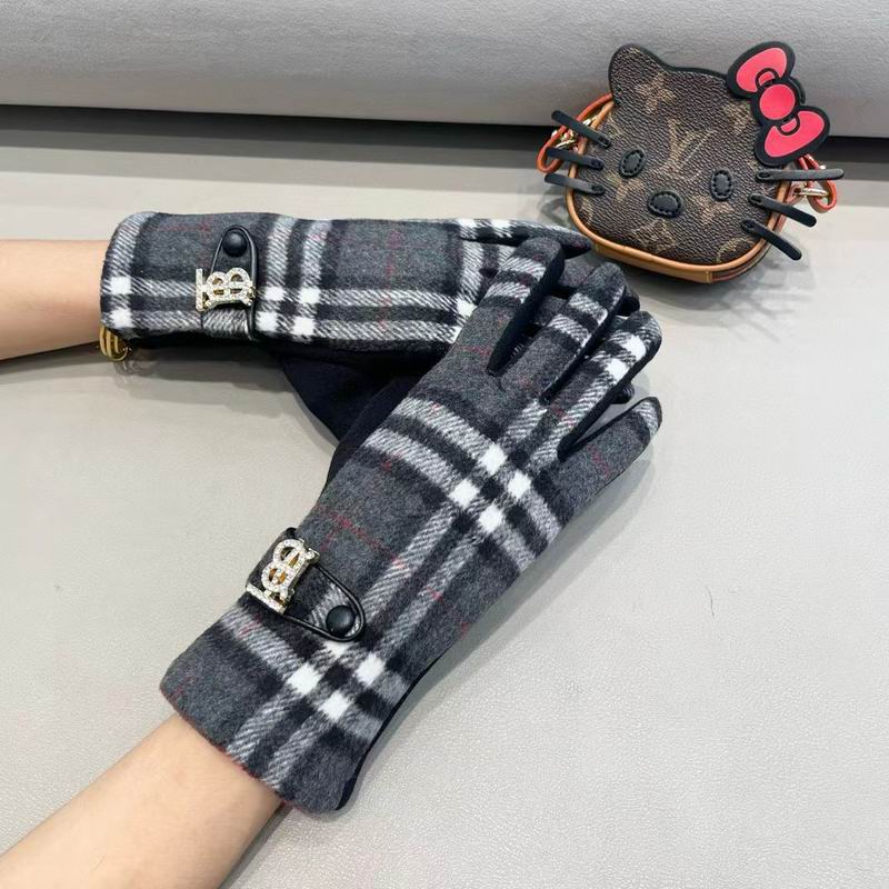 Burberry gloves 84 (27)