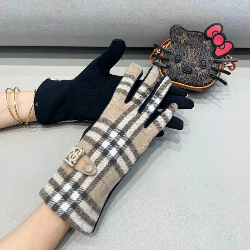 Burberry gloves 84 (6)
