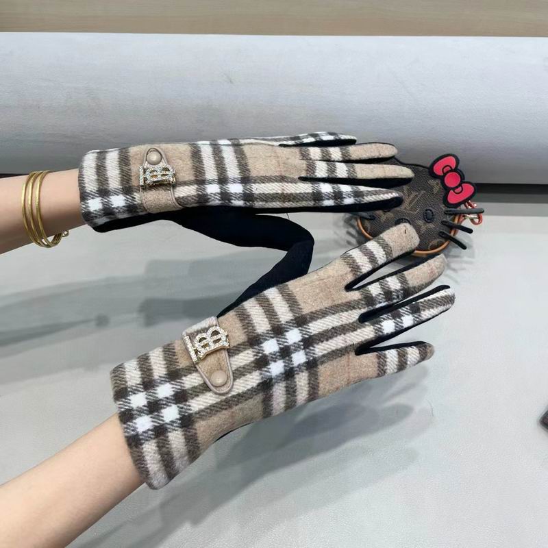 Burberry gloves 84 (7)