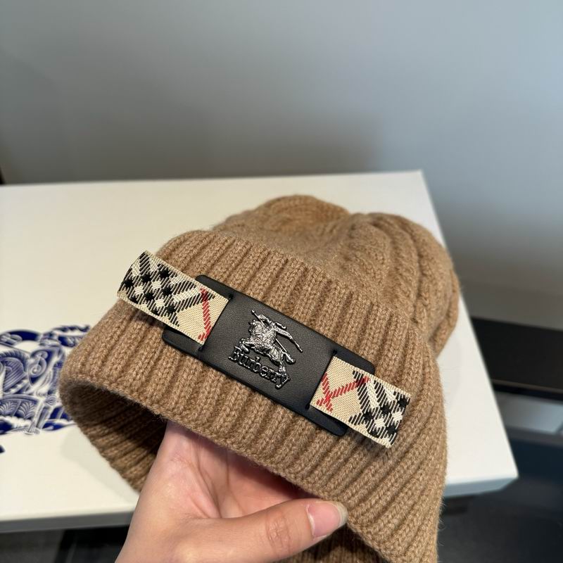 Burberry hat (683)