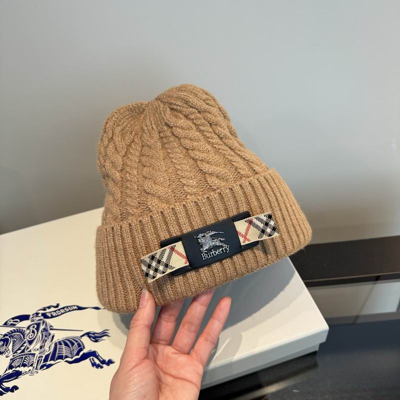 Burberry hat (686)