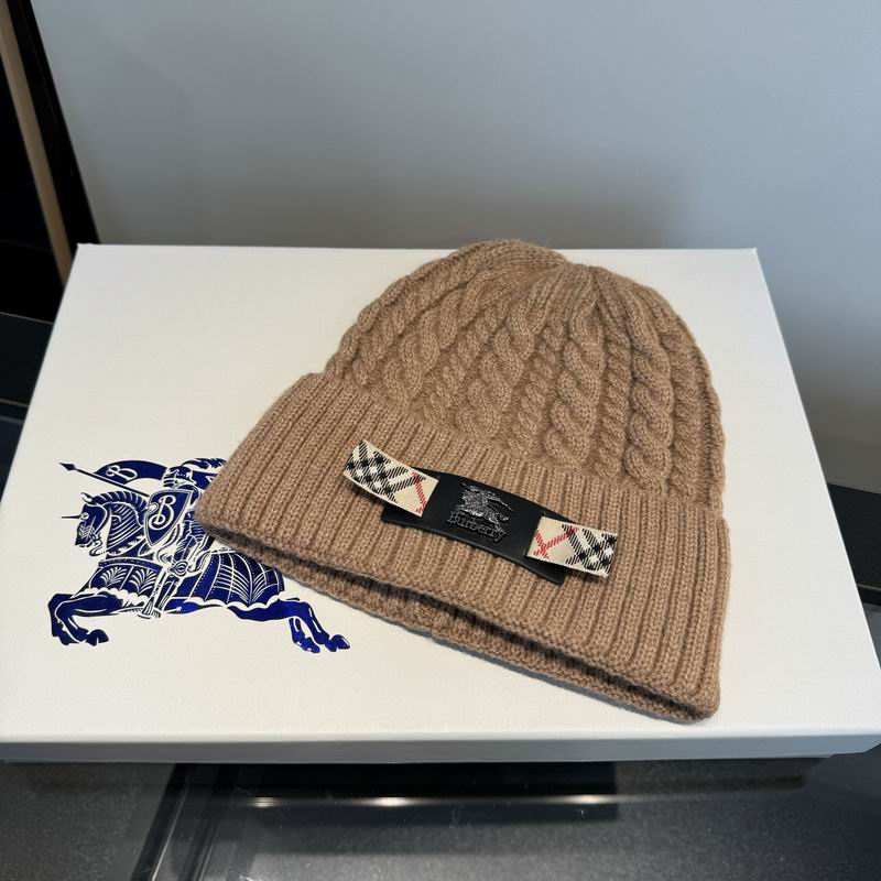 Burberry hat (688)
