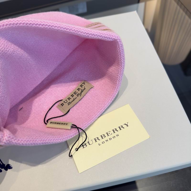 Burberry hat (932)