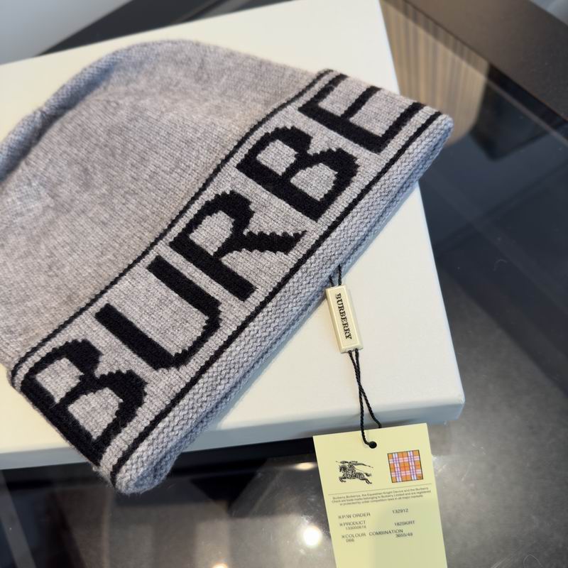 Burberry hat (959)