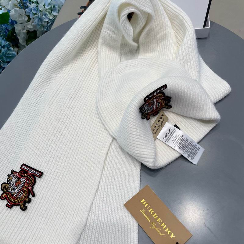Burberry scarf hat (21)