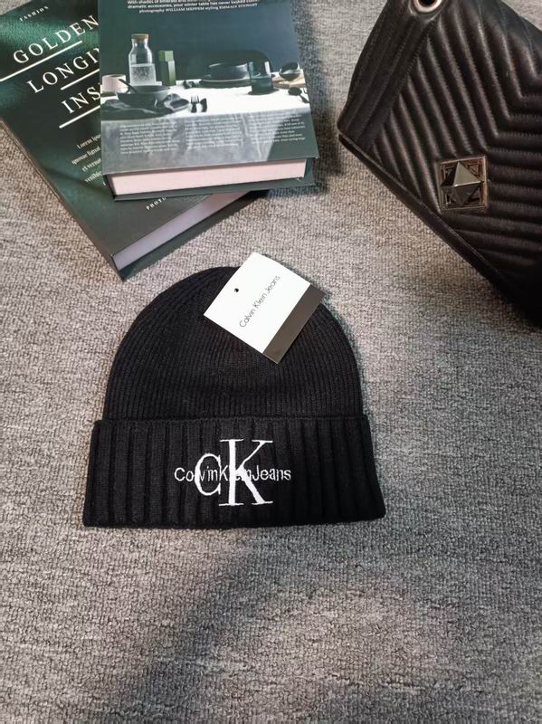 CK hat dx (654)