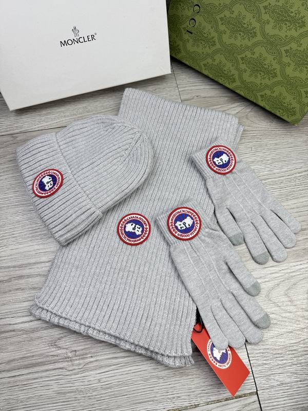Canada Goose Scarf Hat Gloves dx (50)