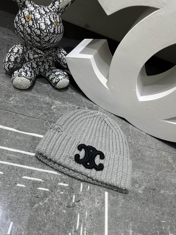 Celine Hat dx (1726)