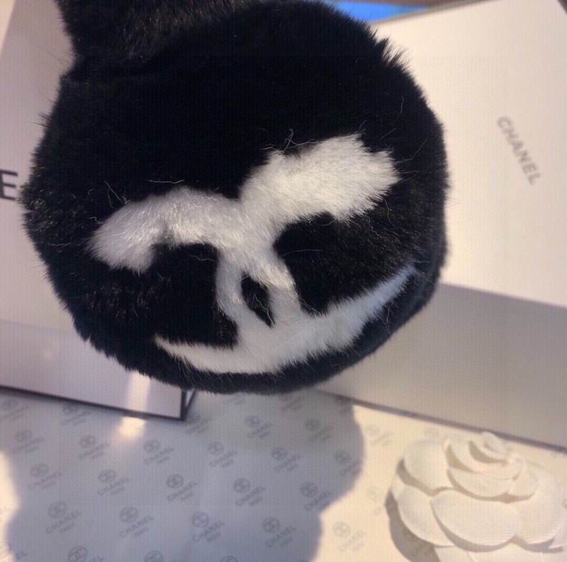 Chanel Earmuff 01 (12)
