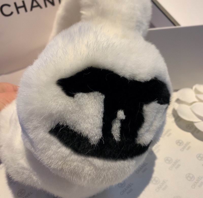 Chanel Earmuff 01 (21)