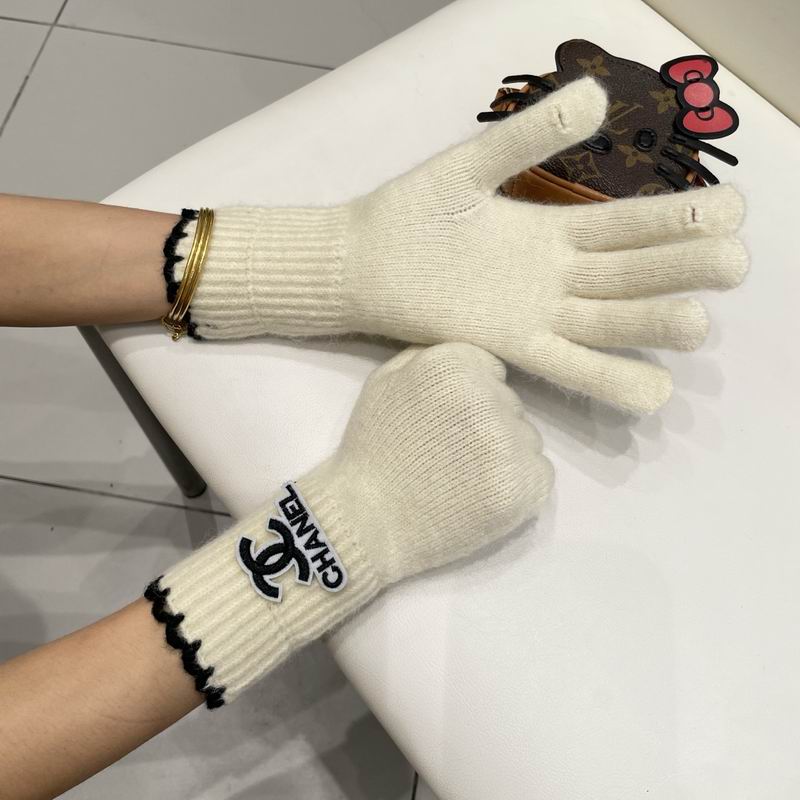 Chanel Gloves 43 (10)