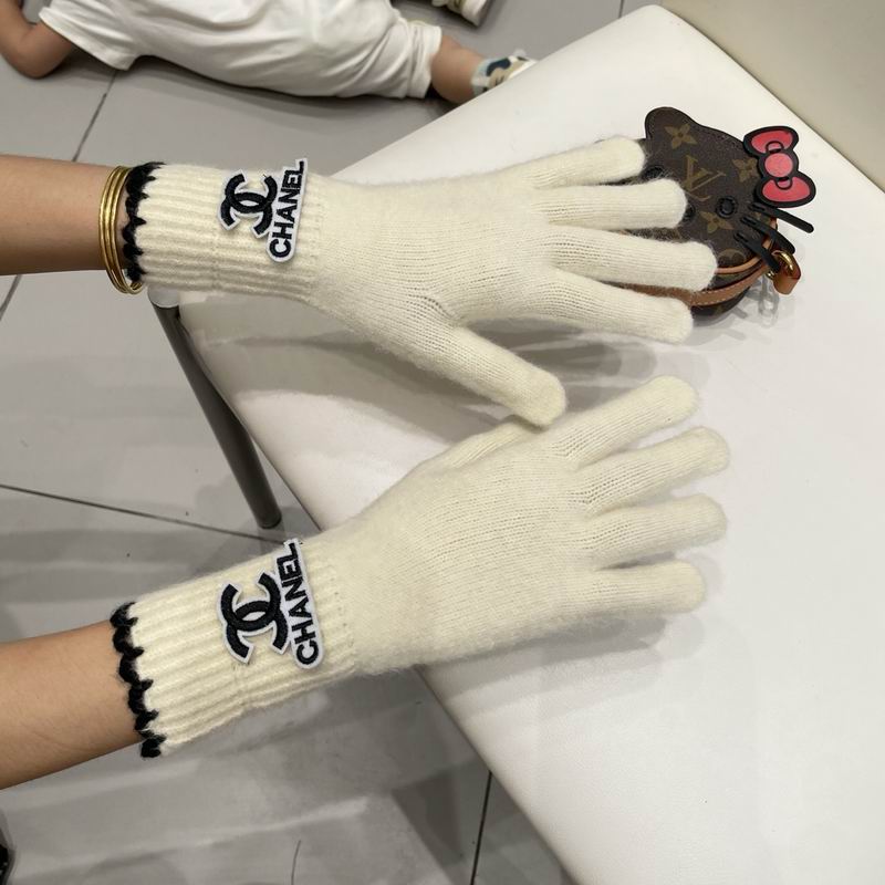Chanel Gloves 43 (12)