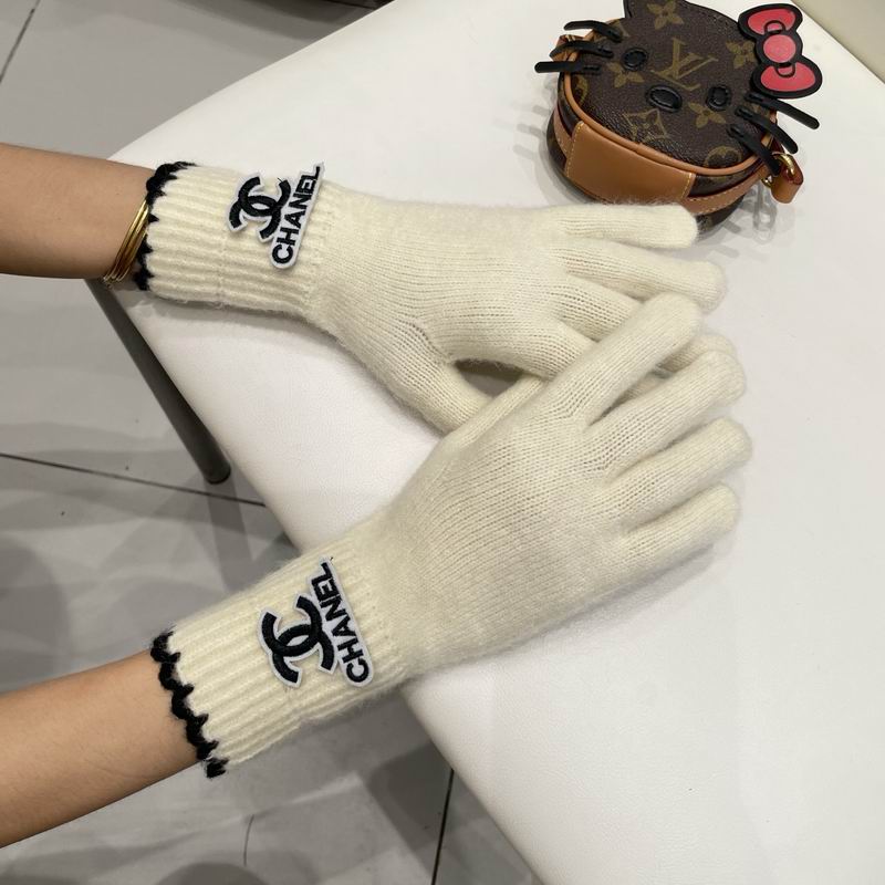 Chanel Gloves 43 (13)