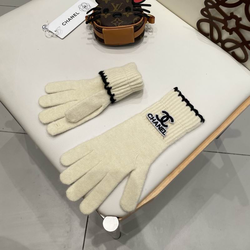 Chanel Gloves 43 (16)