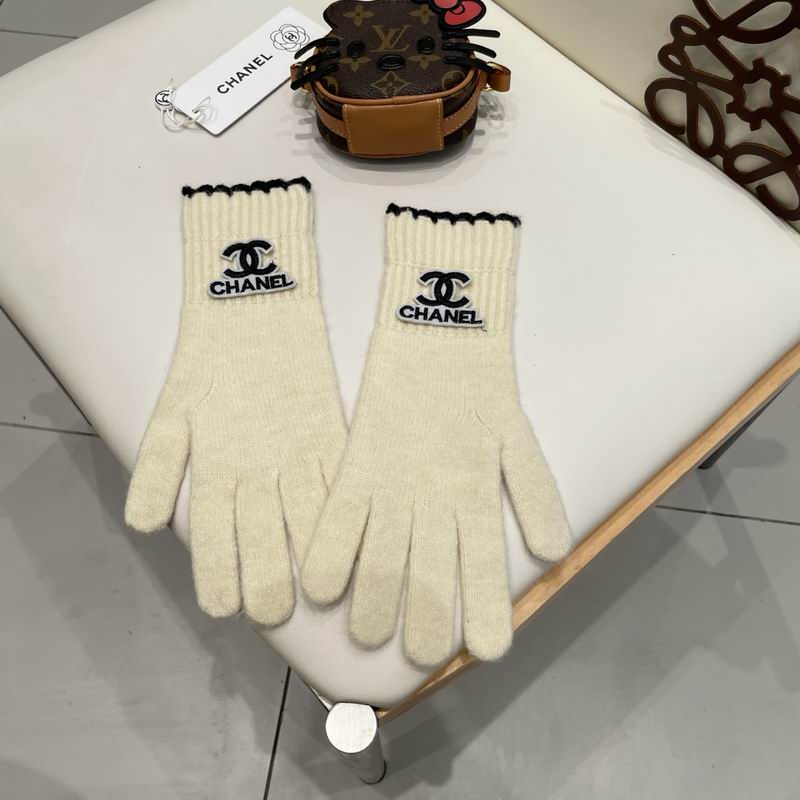 Chanel Gloves 43 (18)
