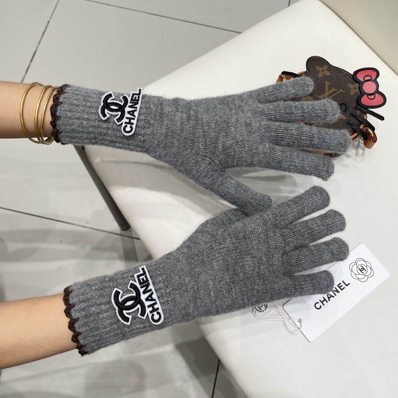 Chanel Gloves 43 (21)