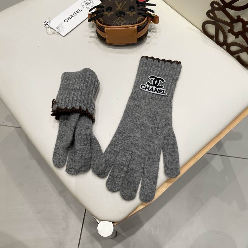 Chanel Gloves 43 (25)