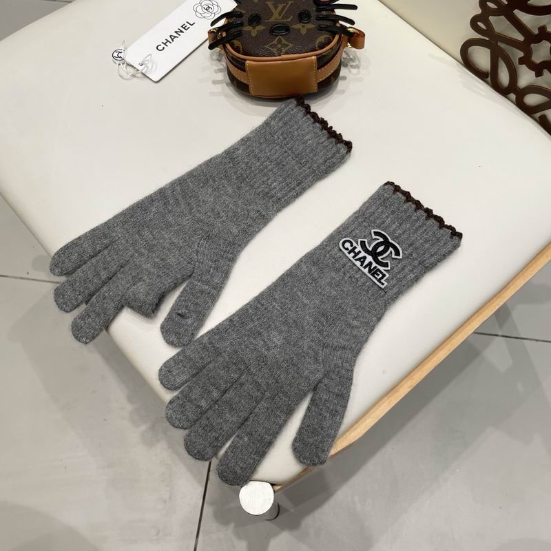 Chanel Gloves 43 (26)
