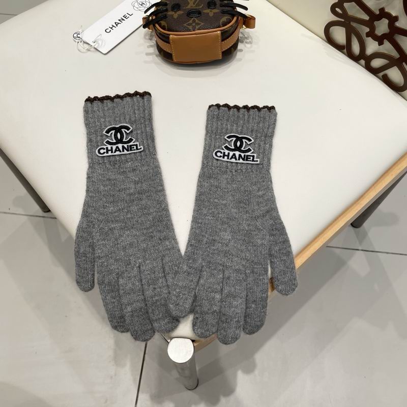 Chanel Gloves 43 (27)