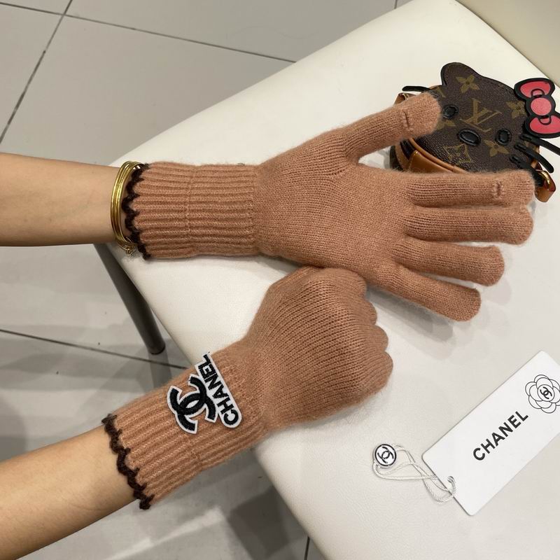 Chanel Gloves 43 (28)