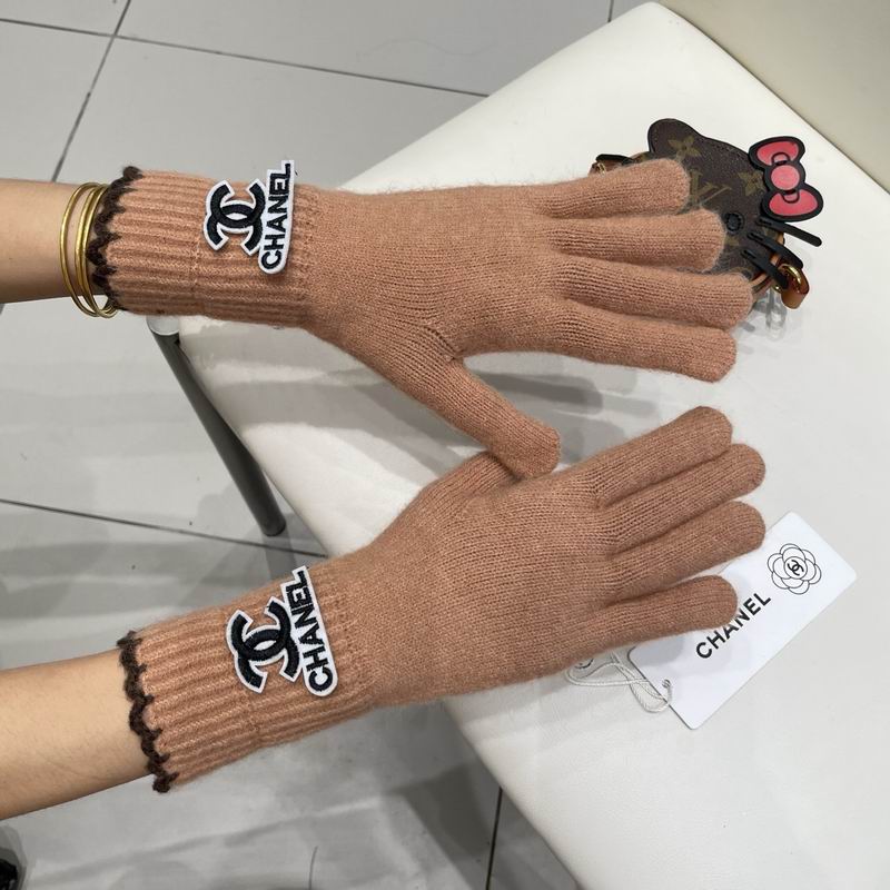Chanel Gloves 43 (30)