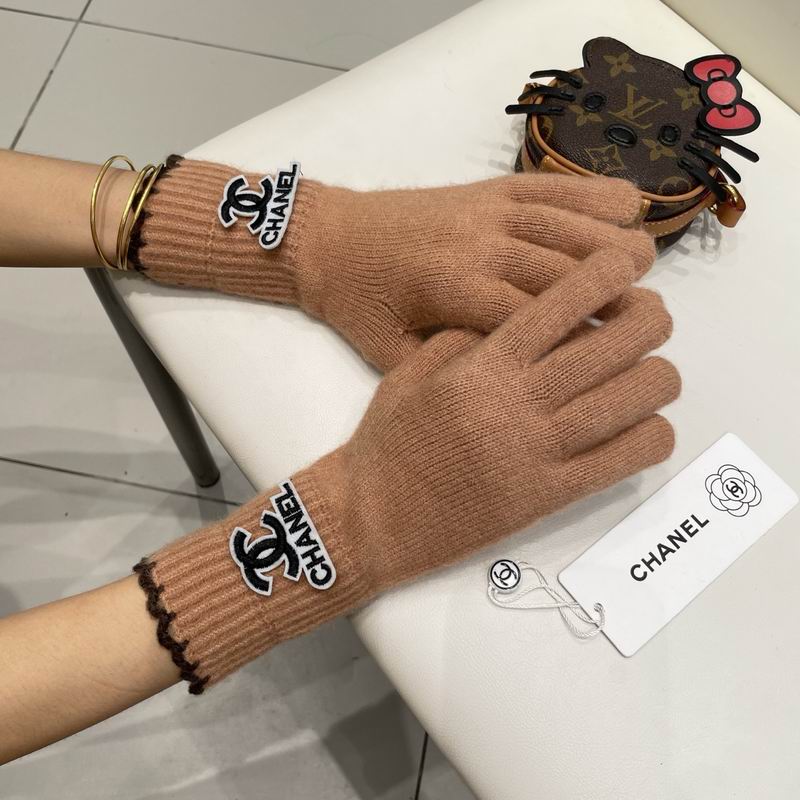 Chanel Gloves 43 (31)