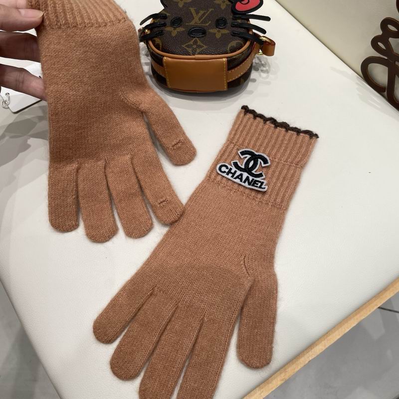 Chanel Gloves 43 (33)