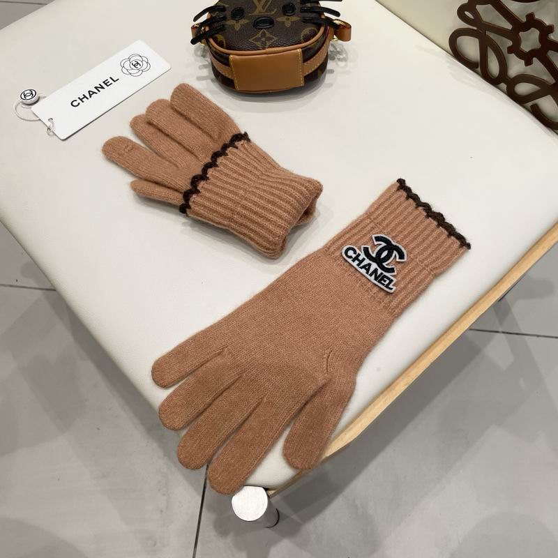 Chanel Gloves 43 (34)