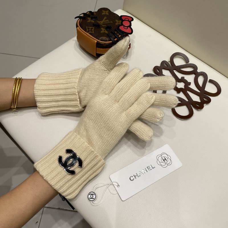 Chanel Gloves 47 (22)