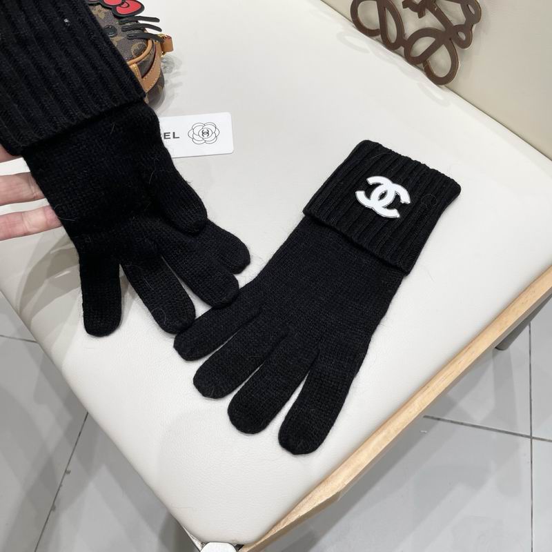 Chanel Gloves 47 (42)