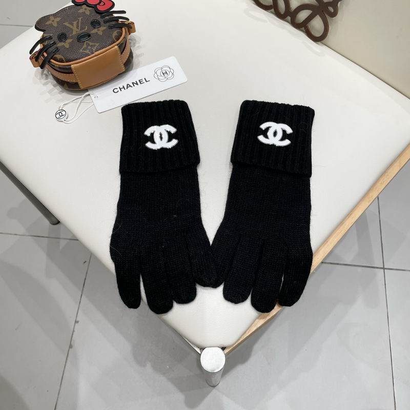 Chanel Gloves 47 (45)
