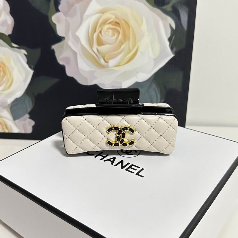 Chanel Hair Grab Clip hh (11)