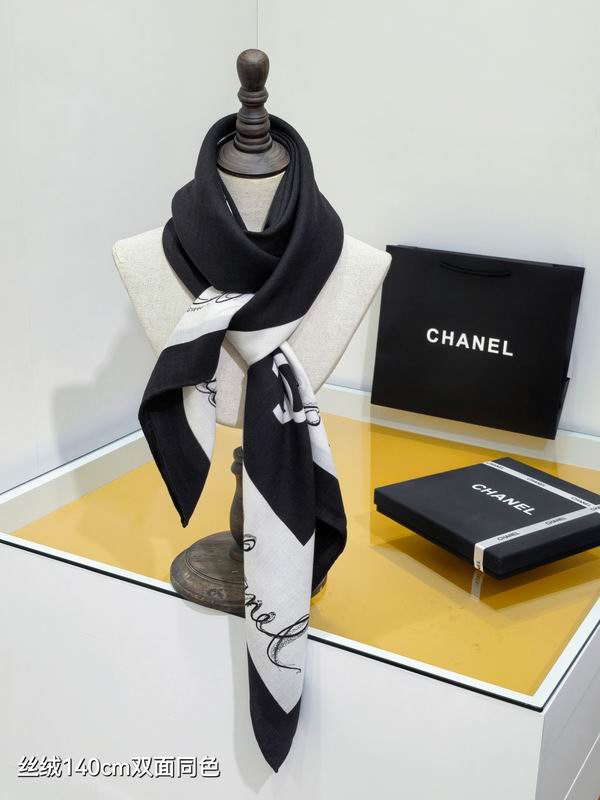 Chanel Scarf 140X140cm 70%羊绒30%真丝 E26 (2)