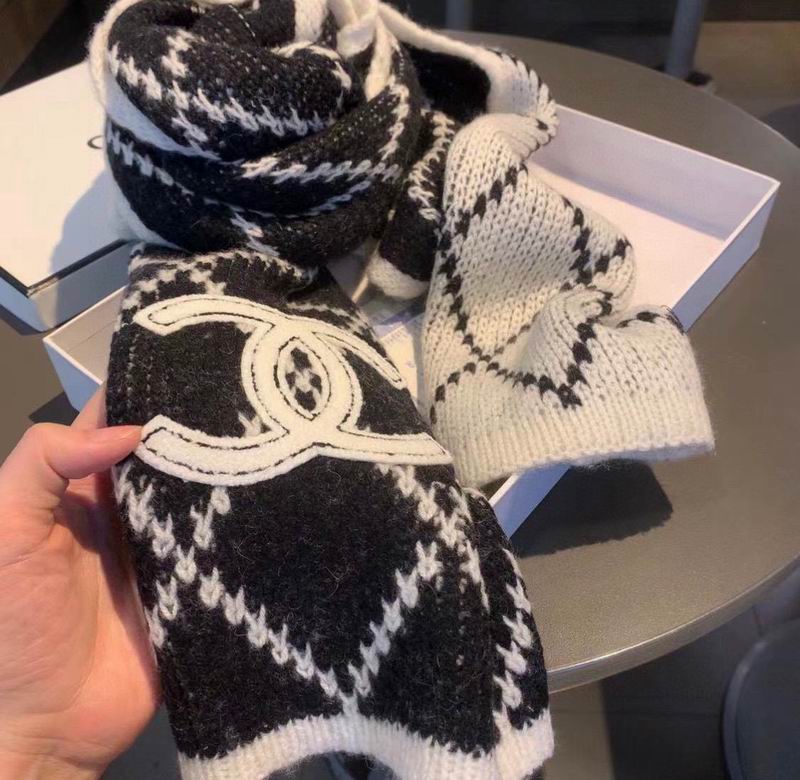 Chanel Scarf 32X180cm E24 (2)