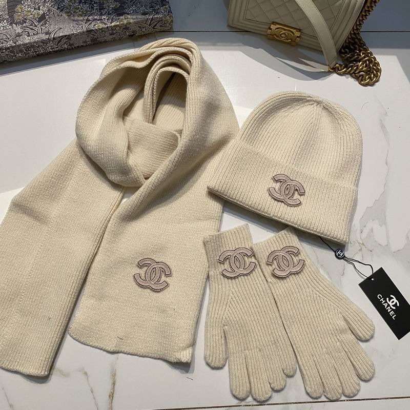 Chanel Scarf Hat Gloves (49)