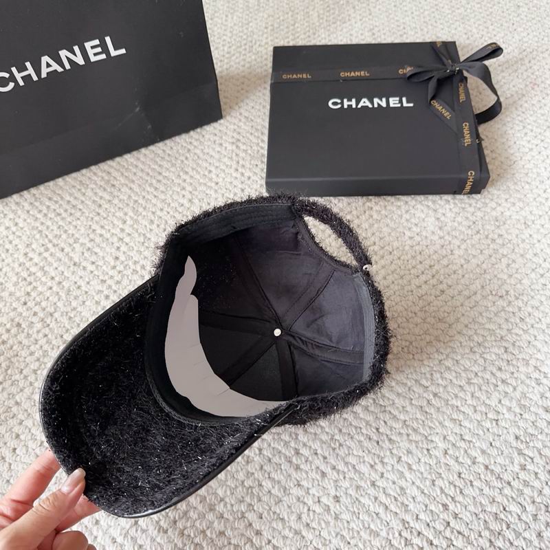 Chanel cap (1051)