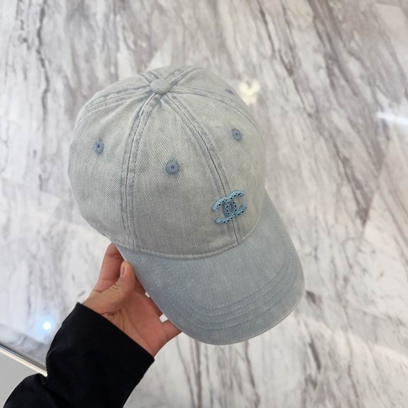 Chanel cap (1135)