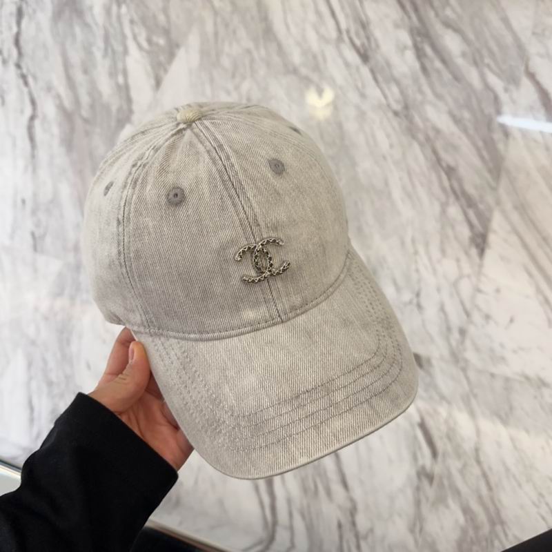 Chanel cap (1139)
