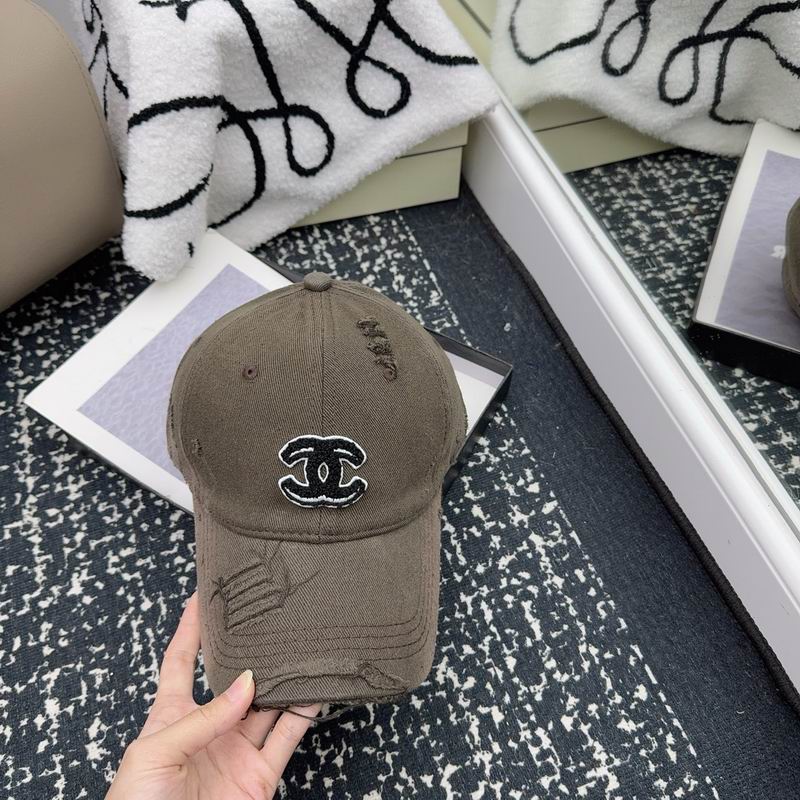 Chanel cap (382)